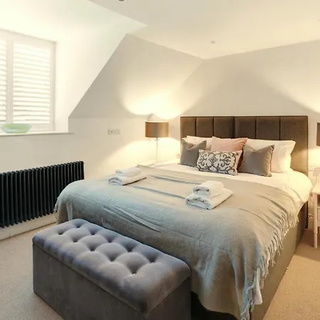 4 Bed In Oc-lr026 *