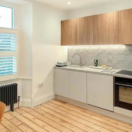 Beech Tops Apartment