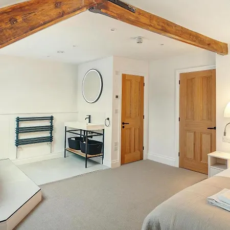 Apartment Beech Tops *